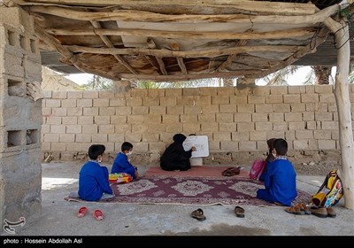 تدریس معلمین در روستاهای محروم شادگان