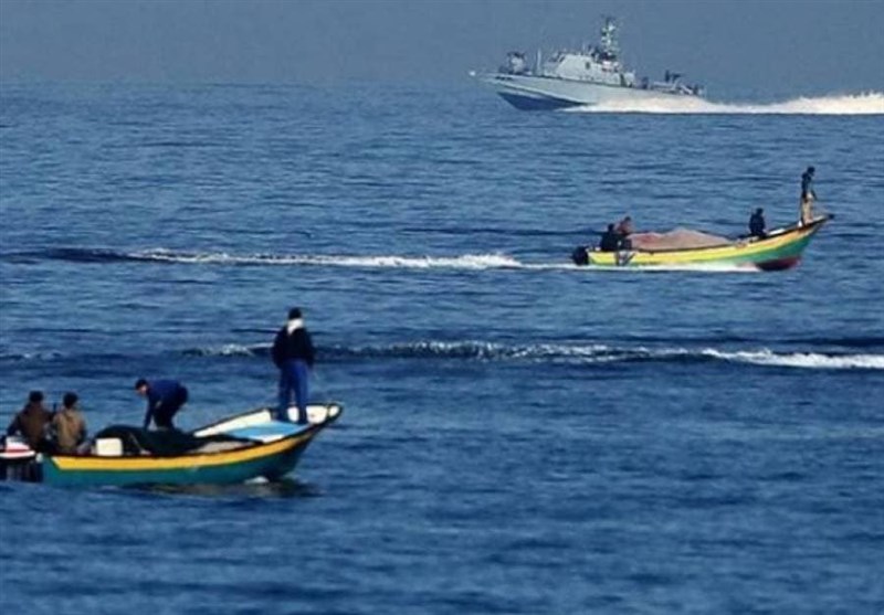 تیراندازی نظامیان صهیونیست به سمت قایق‌های صیادان فلسطینی