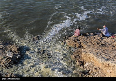 ماهی گیری در رودخانه کارون - اهواز