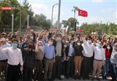 تجمع اعتراضی مردم ترکیه در مقابل پایگاه هوایی اینجرلیک+ عکس