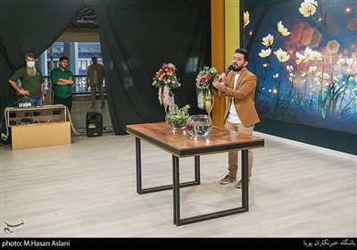 محمدحسین حقیقی خواننده در برنامه «سلام تهران» کاری از شبکه پنج سیما