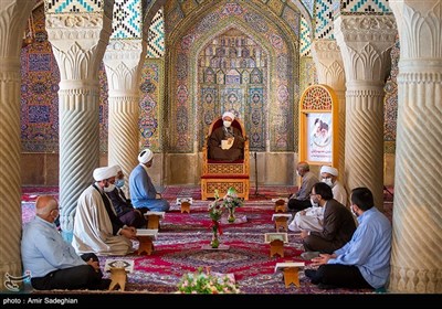 مراسم ترتیل خوانی و تفسیر قرآن کریم در مسجد نصیرالملک