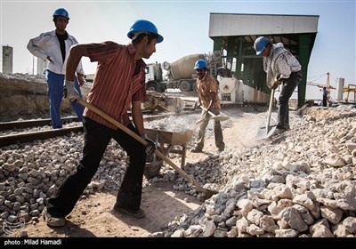 تیغ تیز کرونا و تورم بر گلوی کارگران/ مسئولان از قشر کارگر حمایت کنند
