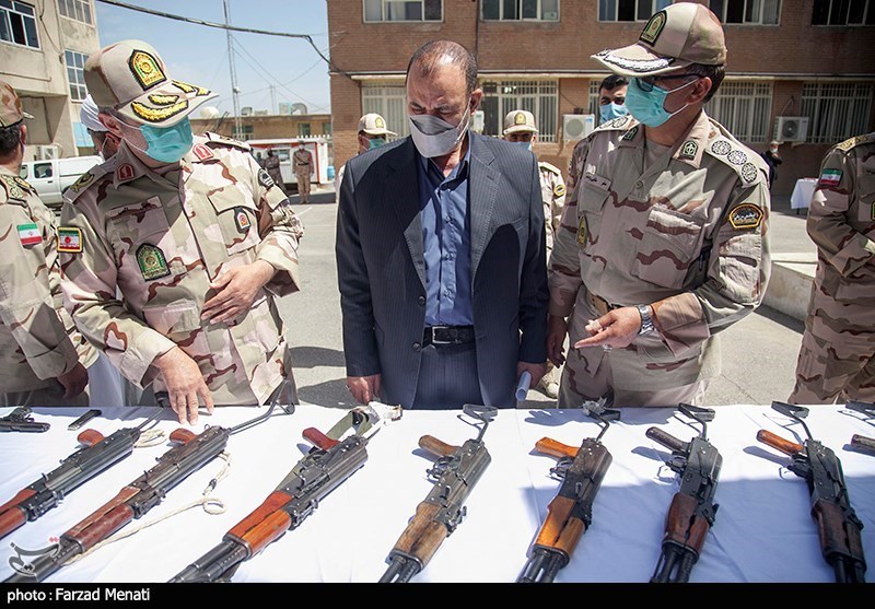 Iran Police Disband Gang Smuggling Battle Rifles