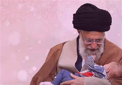  امام خامنه‌ای خطاب به مداحان: "ازدواج و تکثیر نسل" در مدّاحی‌ها جایگاه شایسته‌ای داشته باشد 