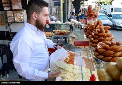 Muslim Families Observe Ramadhan in Syria