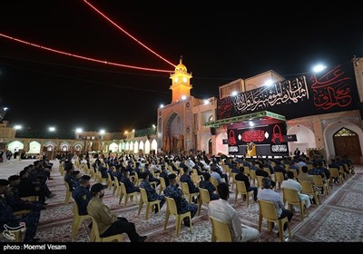 Iraqis Mark First Night of Destiny in Holy Cities