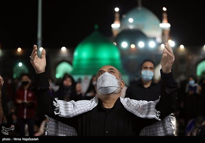 Worshippers Hold Vigil at Imam Reza Shrine in Mashhad, Respecting Social Distancing