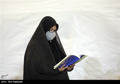 Worshippers Hold Vigil at Imam Reza Shrine in Mashhad, Respecting Social Distancing