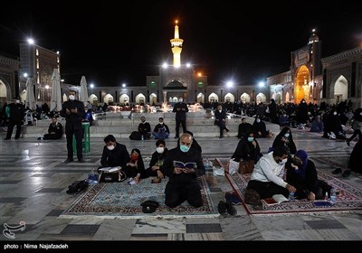 Worshippers Hold Vigil at Imam Reza Shrine in Mashhad, Respecting Social Distancing