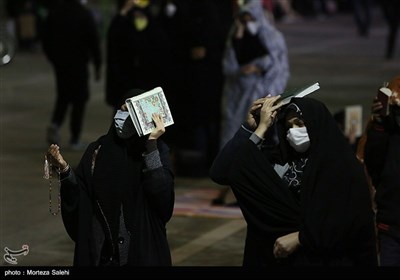 مراسم احیای شب بیست و یکم ماه رمضان در گلزار شهدای اصفهان