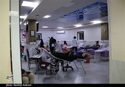  روایت انتقال خون از مردمی که برای اهدای خون در انفجار کرمان صف یک‌کیلومتری تشکیل دادند 