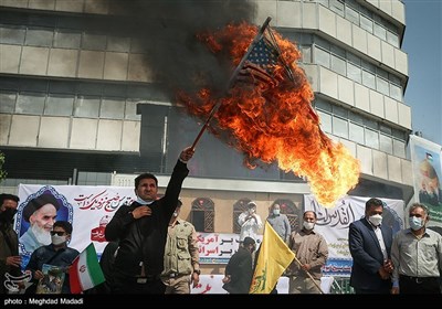 مراسم نمادین روز قدس در میدان انقلاب