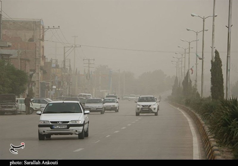 غبارآلودگی آسمان استان سمنان ادامه دارد