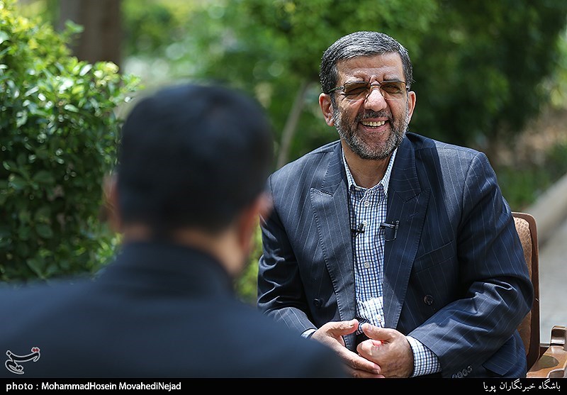 فیلم گفتگوی انتخاباتی با رئیس سابق صداوسیما|‌آقای ضرغامی! شما می‌خواهید شبیه احمدی‌نژاد باشید؟