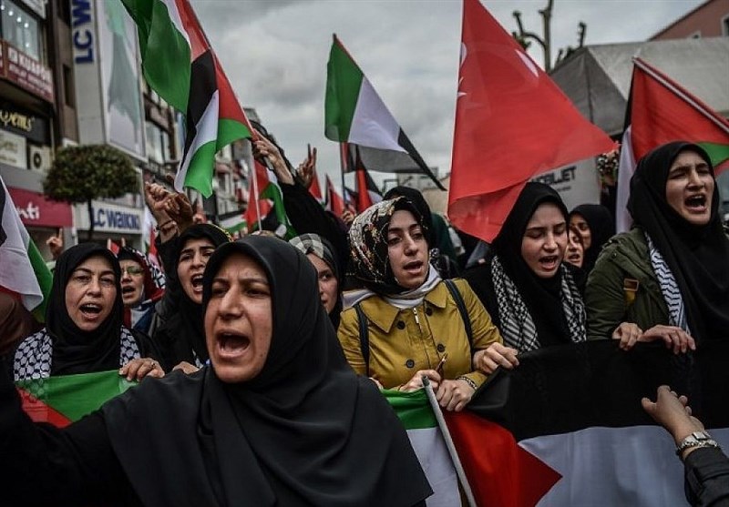 Hundreds Rally near Israeli Consulate in Istanbul in Support of Palestinians (+Video)