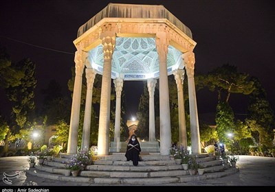 در سایهسار دولت قرآن؛ همنوایی قرآنپژوهان در جوار آرامگاه لسانالغیب + فیلم