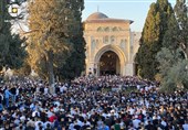حضور بیش از 50 هزار نمازگزار فلسطینی در مسجدالاقصی
