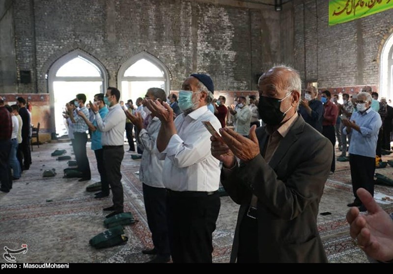 برپایی نماز عید سعید فطر در مصلی کاشان به روایت تصویر