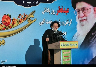 ملاک اصلی کاندیداهای ریاست جمهوری از نگاه امام جمعه بیرجند / باید در انتخابات 1400 بهترینها را رقم بزنیم