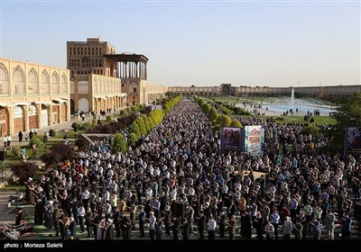 اقامه نماز عید سعید فطر در اصفهان 