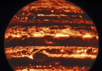 Jupiter Looks Serene in Ultraviolet, Terrifying in Infrared