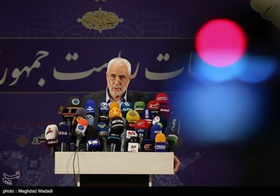 نشست خبری محسن مهرعلیزاده در ستاد انتخابات کشور