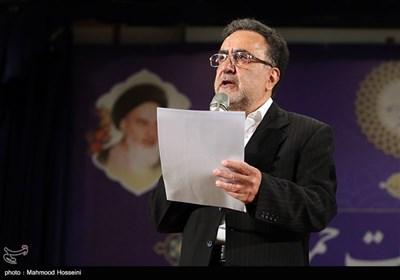 حضور مصطفی تاج‌زاده معاون سیاسی وزیر کشور در دولت اول خاتمی در ستاد انتخابات کشور
