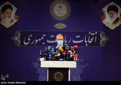 علی لاریجانی رئیس سابق مجلس شورای اسلامی در انتخابات ریاست‌جمهوری ثبت‌نام کرد