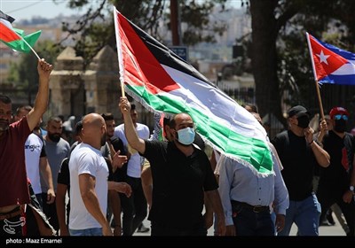 Palestinians in West Bank Voice Support for Quds, Resistance