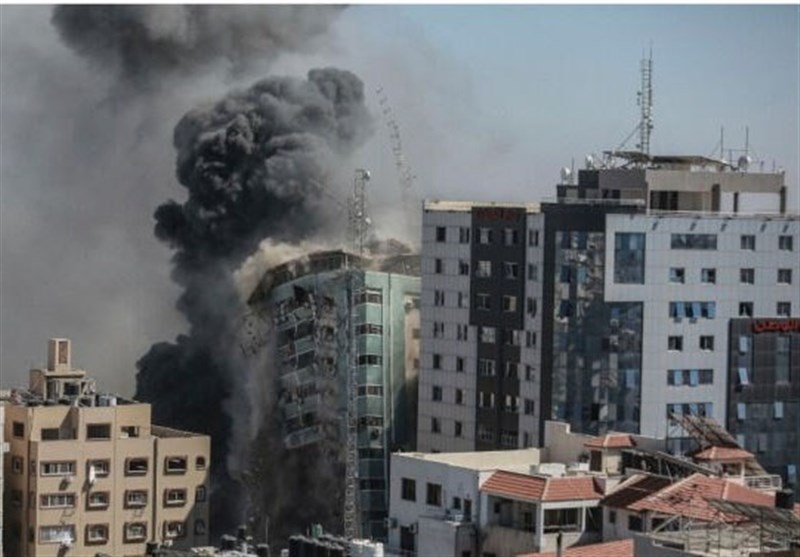 مقاتلات إسرائیلیة تستهدف مصنعا للإسفنج شمالی غزة