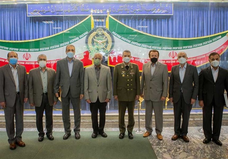 فرمانده ارتش با شش تن از پیشکسوتان آزادسازی خرمشهر دیدار کرد