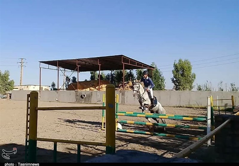 مسابقات سوارکاری استان تهران ویژه هفته دفاع مقدس در پاکدشت برگزار شد