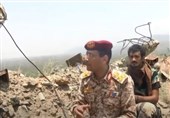 بازدید سخنگوی نیروهای مسلح یمن از خطوط مقدم جنگ در عمق اراضی سعودی