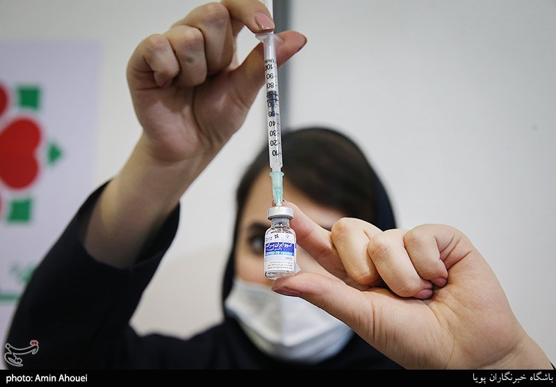 آغاز واکسیناسیون با واکسن‌های ایرانی کرونا از هفته آینده/نمکی: اول من و همکارانم واکسن می‌زنیم
