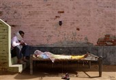 Hunger Stalks India’s Poor in Pandemic Double Blow