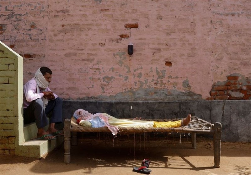 Hunger Stalks India’s Poor in Pandemic Double Blow