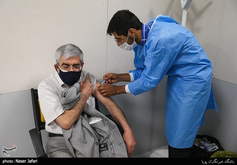قزوین؛ چهارمین استان پیشرو در واکسیناسیون کرونایی / 27 هزار قزوینی در صف دوز دوم واکسن هستند