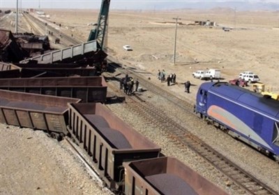 قطار باری در مسیر "ورسک و سرخآباد" از ریل خارج شد/ حادثه خسارت جانی نداشته است