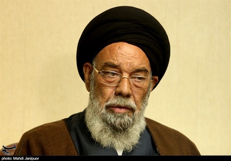 امام جمعه اصفهان: شورای نگهبان فراجناحی عمل می‌کند