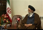 امام جمعه اصفهان: مردم در آینده دستاوردهای صنعت هسته‌ای را زندگی می‌بینند