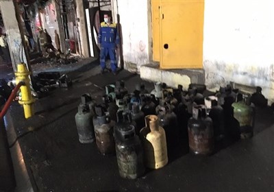  آتش‌سوزی در مغازه نگهداری ۲۳۰ سیلندر گاز + تصاویر 