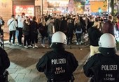 درگیری میان پلیس و ناقضان قواعد کرونایی در بسیاری شهرهای آلمان