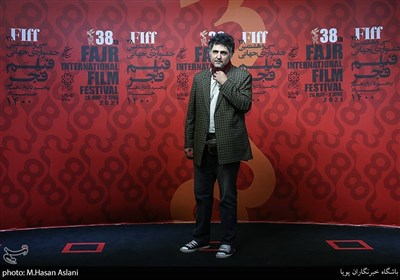 نوید به تویی کارگردان فیلم گیسوم در پنجمین روز سی‌وهشتمین جشنواره جهانی فیلم فجردر پردیس سینمایی چارسو
