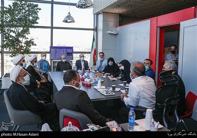 بازدید اعضای کمیسیون فرهنگی مجلس از سی‌وهشتمین جشنواره جهانی فیلم فجر