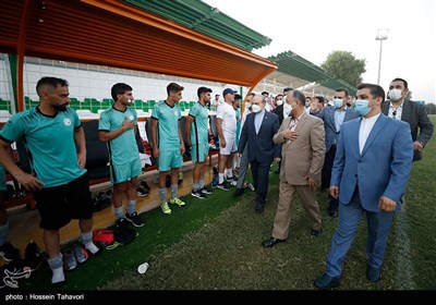 حضور وزیر ورزش در اردوی تیم ملی فوتبال ناشنوایان