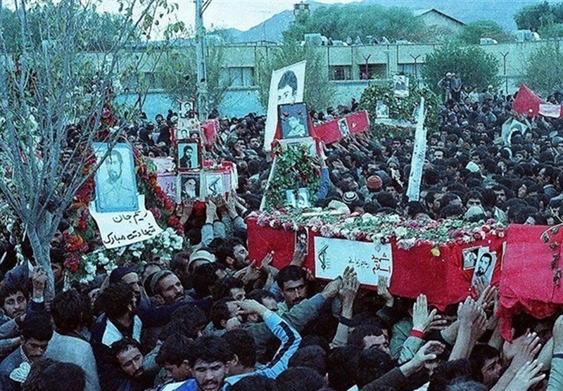 11 خرداد؛ روز تجلی عشق و ایثار در &quot;اردستان&quot;/ تبیین فرهنگ شهادت می‌تواند انقلاب اسلامی را بیمه کند