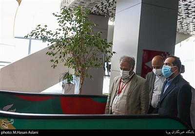 بازدید دکتر حسین انتظامی از ششمین روز سی‌وهشتمین جشنواره جهانی فیلم فجر در پردیس سینمایی چارسو