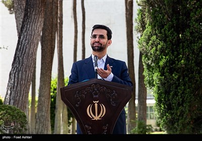 محمدجواد آذری جهرمی وزیر ارتباطات در حاشیه جلسه هیئت دولت