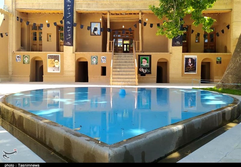 بیت تاریخی و خانه پدری امام راحل در خمین به روایت تصویر
